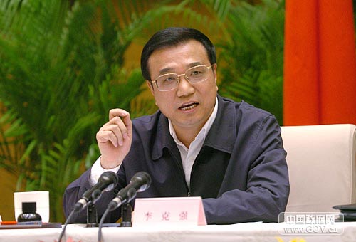 李克強(qiáng)：將對(duì)經(jīng)濟(jì)“適時(shí)適度預(yù)調(diào)微調(diào)”