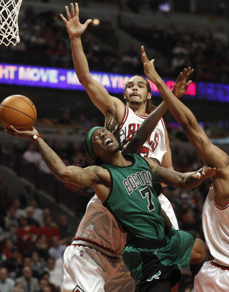 NBA：公牛血戰(zhàn)過關(guān) 綠衫軍客場失利排名第四