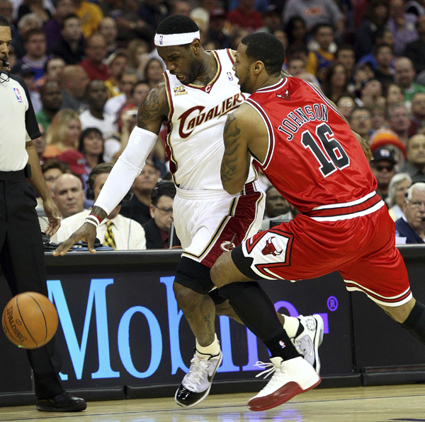 NBA季后賽：騎士主場(chǎng)屠牛 2:0領(lǐng)先