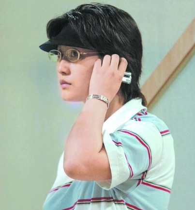 職業病逼陳穎二次“封槍” 左耳已無法接聽電話
