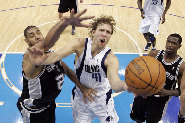 NBA季后賽：鄧肯25分 馬刺客場(chǎng)102:88屠小牛