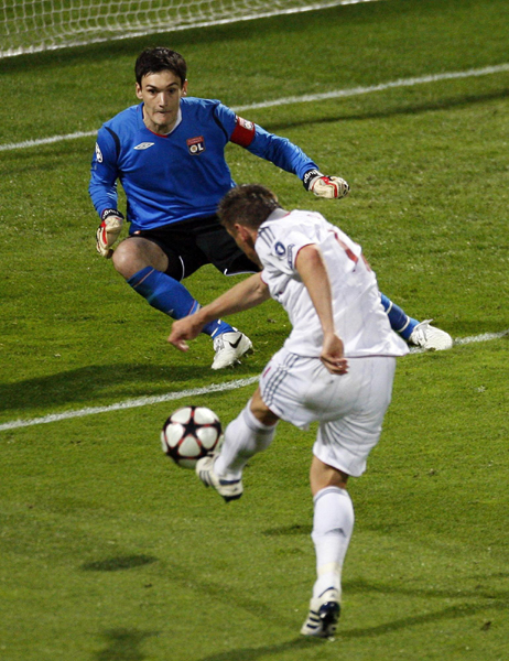 歐冠：拜仁3:0完勝里昂進決賽 奧利奇上演帽子戲法