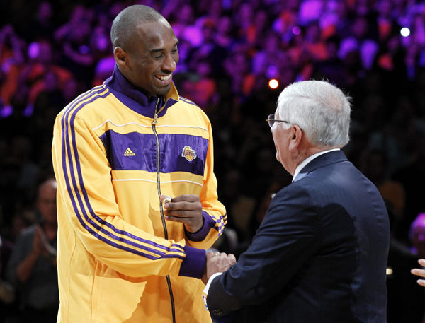 NBA：姚明復出首戰(zhàn)9分6犯離場 火箭揭幕戰(zhàn)遭湖人翻盤