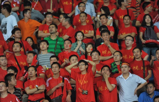 世預(yù)賽：中國主場0:1負(fù)10人伊拉克出線告急