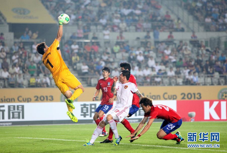 東亞杯：曾誠奮勇屢救險 國足0:0戰平韓國